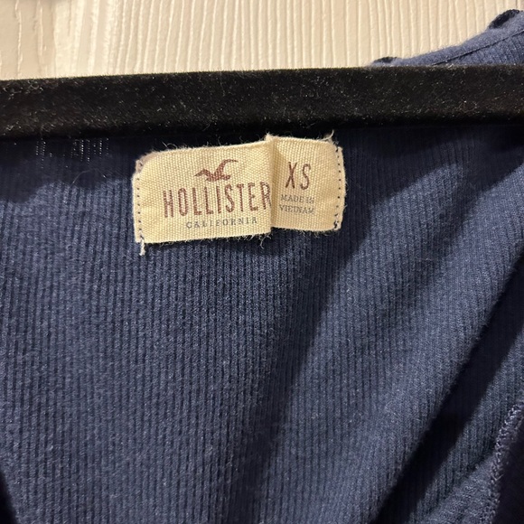 Off-the-shoulder crop top - Picture 2 of 2